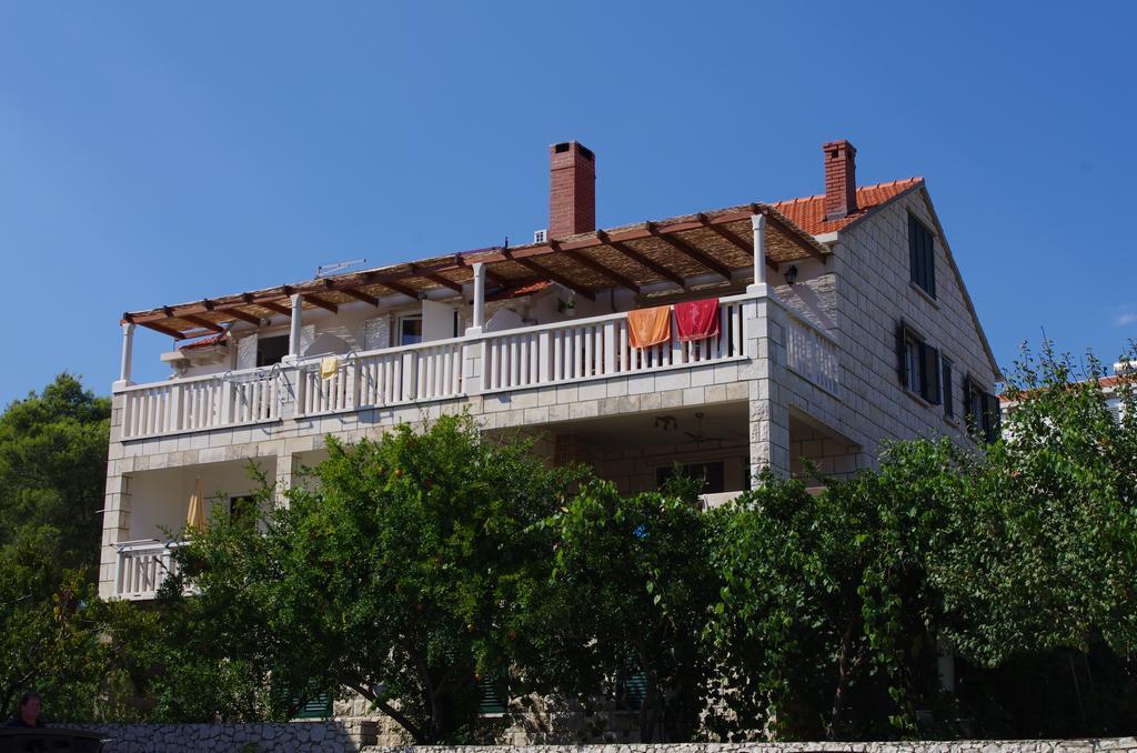 Apartments Luka Lumbarda Exterior photo