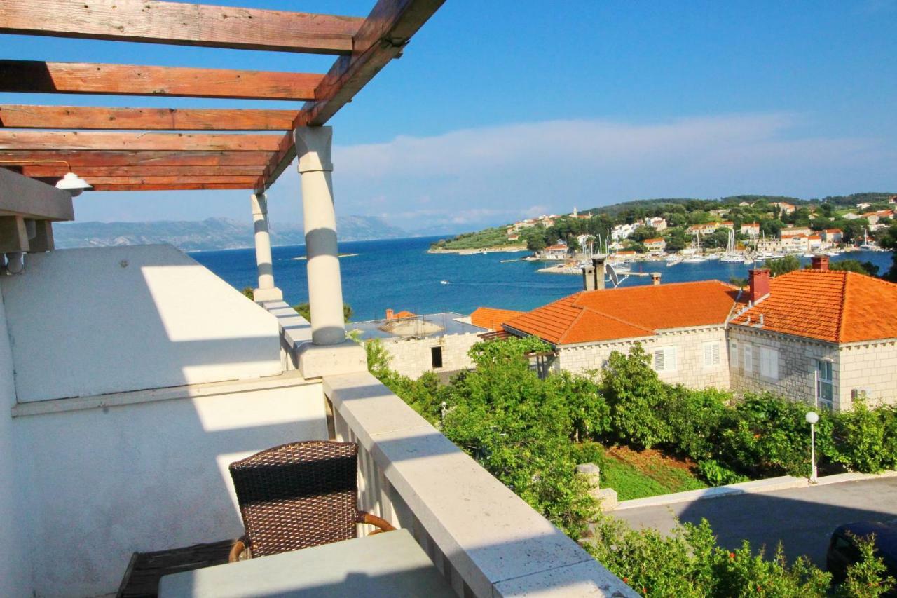 Apartments Luka Lumbarda Exterior photo